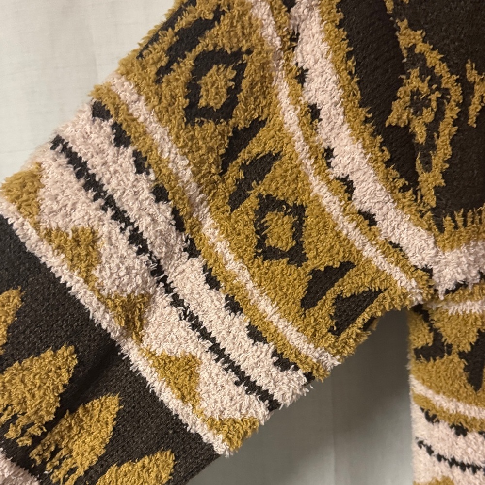 Frye-M-Black and Brown Cardigan Sweater V-Neck Nordic Pattern. - Picture 6 of 7